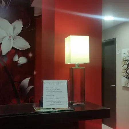 Innvatican Πανσιόν 4*